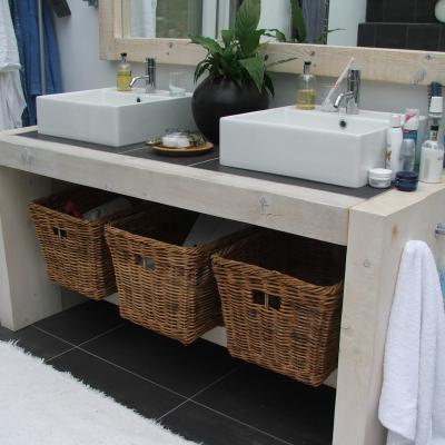 Bathroom Unit with Tiled Top Bathroom Unit with Tiled Top
